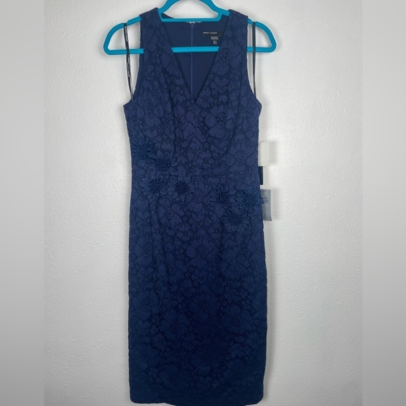 NWT Maggy London Navy Valentine Midi Dress with 3-d floral appliques Sz. 6 - Picture 3 of 13